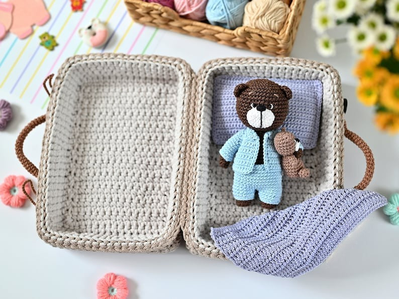 Bear in a suitcase crochet pattern