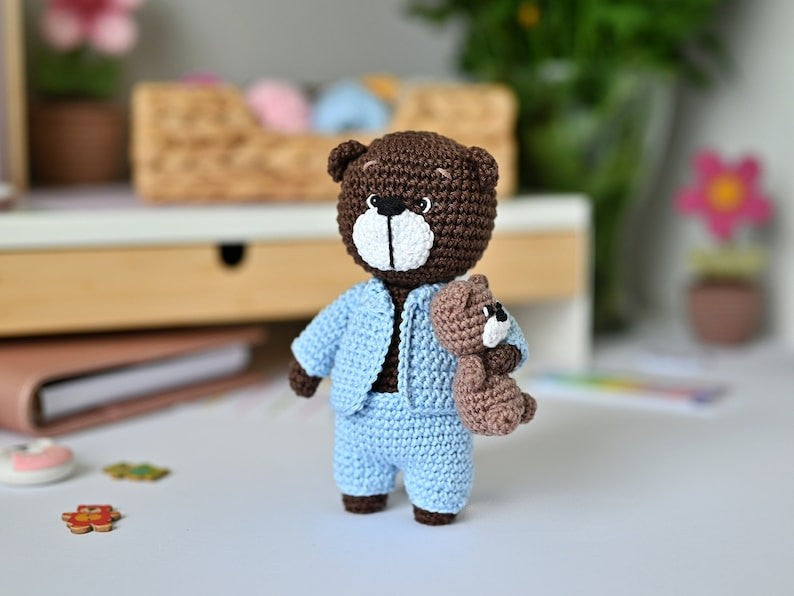 Bear in a suitcase crochet pattern