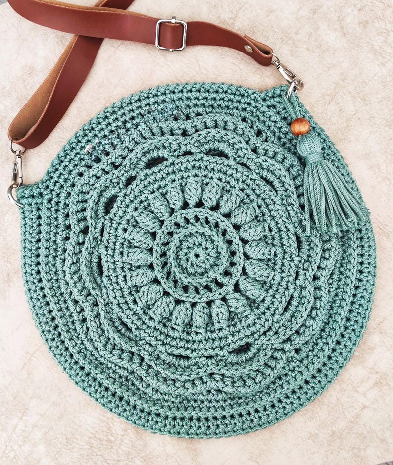 Round crochet bag pattern