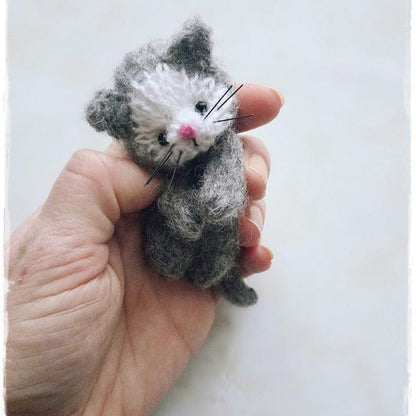 Tiny kitten knitting pattern