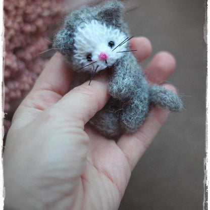 Tiny kitten knitting pattern