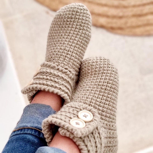 socks for every size, easy crochet pattern